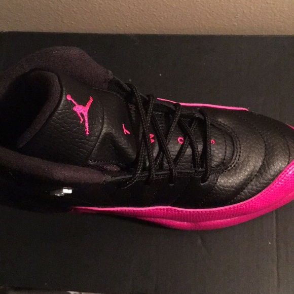 Two rings Jordan 12 retro Black/deadly pink - Picture 3 of 4